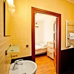 Moduo By Executive Apartman Varsó